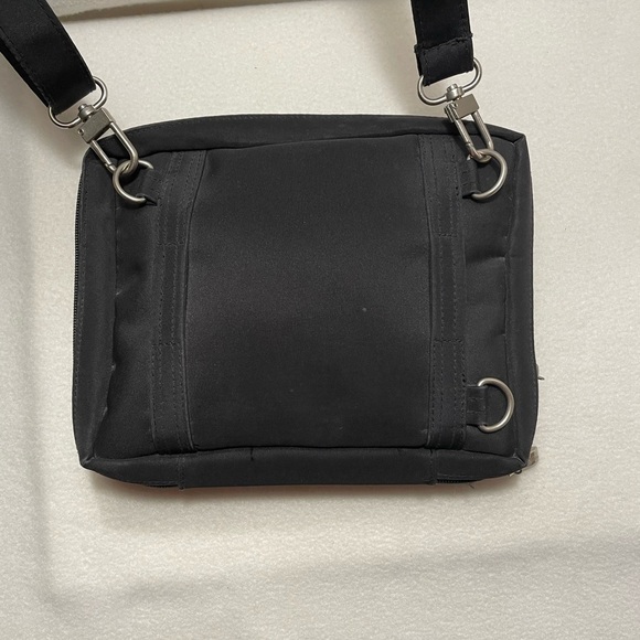 Baggallini Small Crossbody Bag - Picture 3 of 6